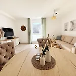 Apartman Salus Whg 4 Mit 2 Baedern, Balkon & Sky Baabe