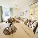 Apartman Salus Whg 4 Mit 2 Baedern, Balkon & Sky
