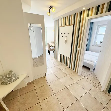 Salus Whg 4 Mit 2 Baedern, Balkon & Sky Apartment Baabe