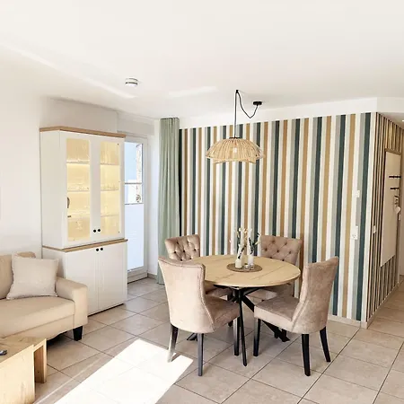 Apartment Salus Whg 4 Mit 2 Baedern, Balkon & Sky