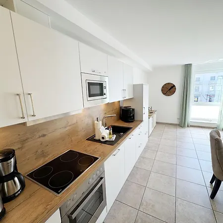 Salus Whg 4 Mit 2 Baedern & Balkon