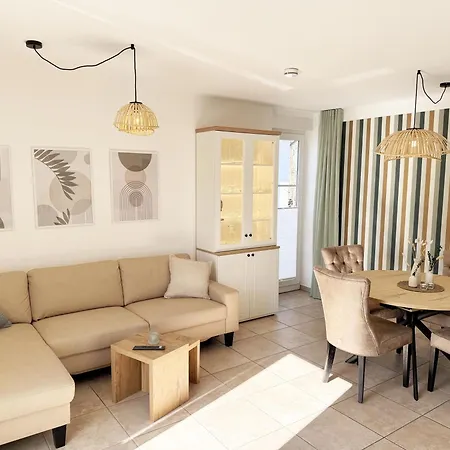 Salus Whg 4 Mit 2 Baedern, Balkon & Sky