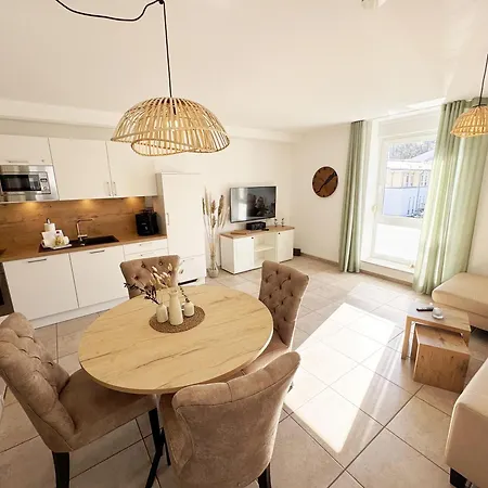Salus Whg 4 Mit 2 Baedern & Balkon Apartment *