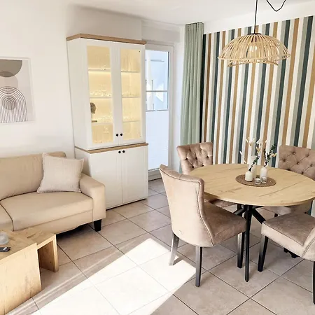 Appartement Salus Whg 4 Mit 2 Baedern, Balkon & Sky *