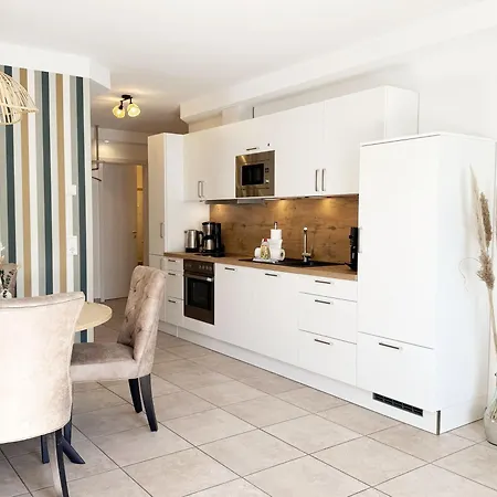 Apartment Salus Whg 4 Mit 2 Baedern, Balkon & Sky *