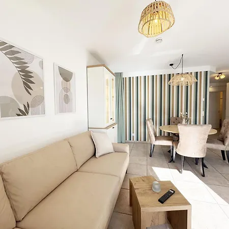 Salus Whg 4 Mit 2 Baedern, Balkon & Sky *