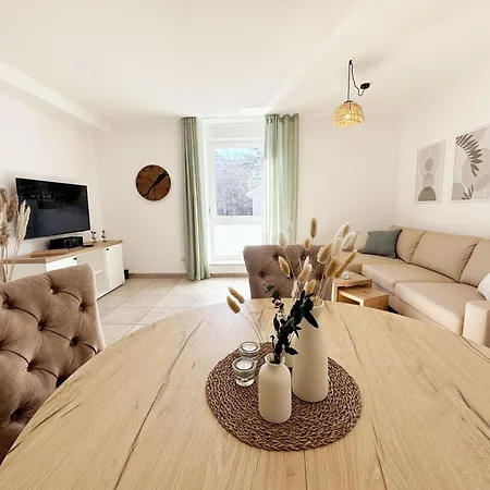 Appartement Salus Whg 4 Mit 2 Baedern, Balkon & Sky Baabe