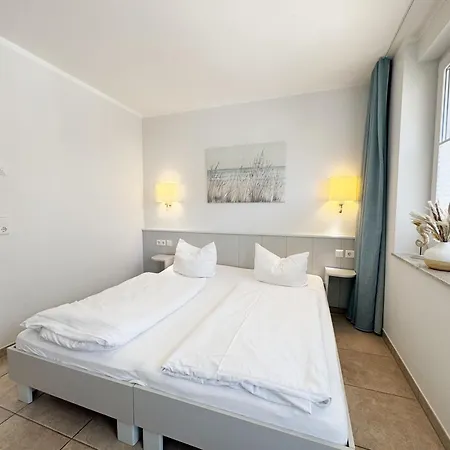 Salus Whg 4 Mit 2 Baedern & Balkon Apartment *