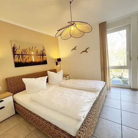 Salus Whg 4 Mit 2 Baedern, Balkon & Sky Apartment Baabe