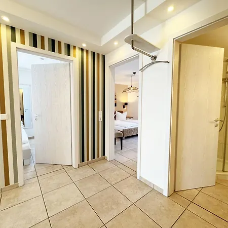 Salus Whg 4 Mit 2 Baedern & Balkon *